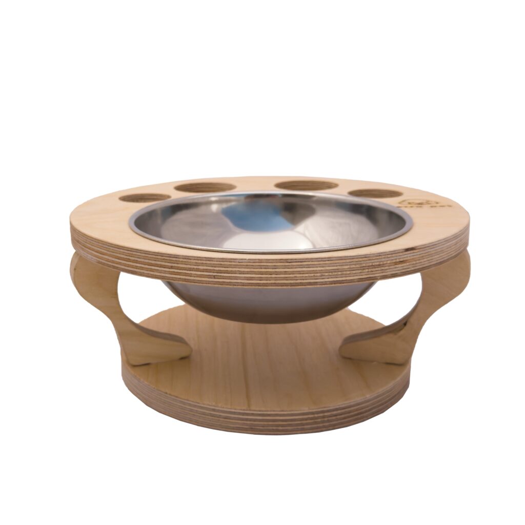 بهترین ظرف غذا برای سگ و گربه